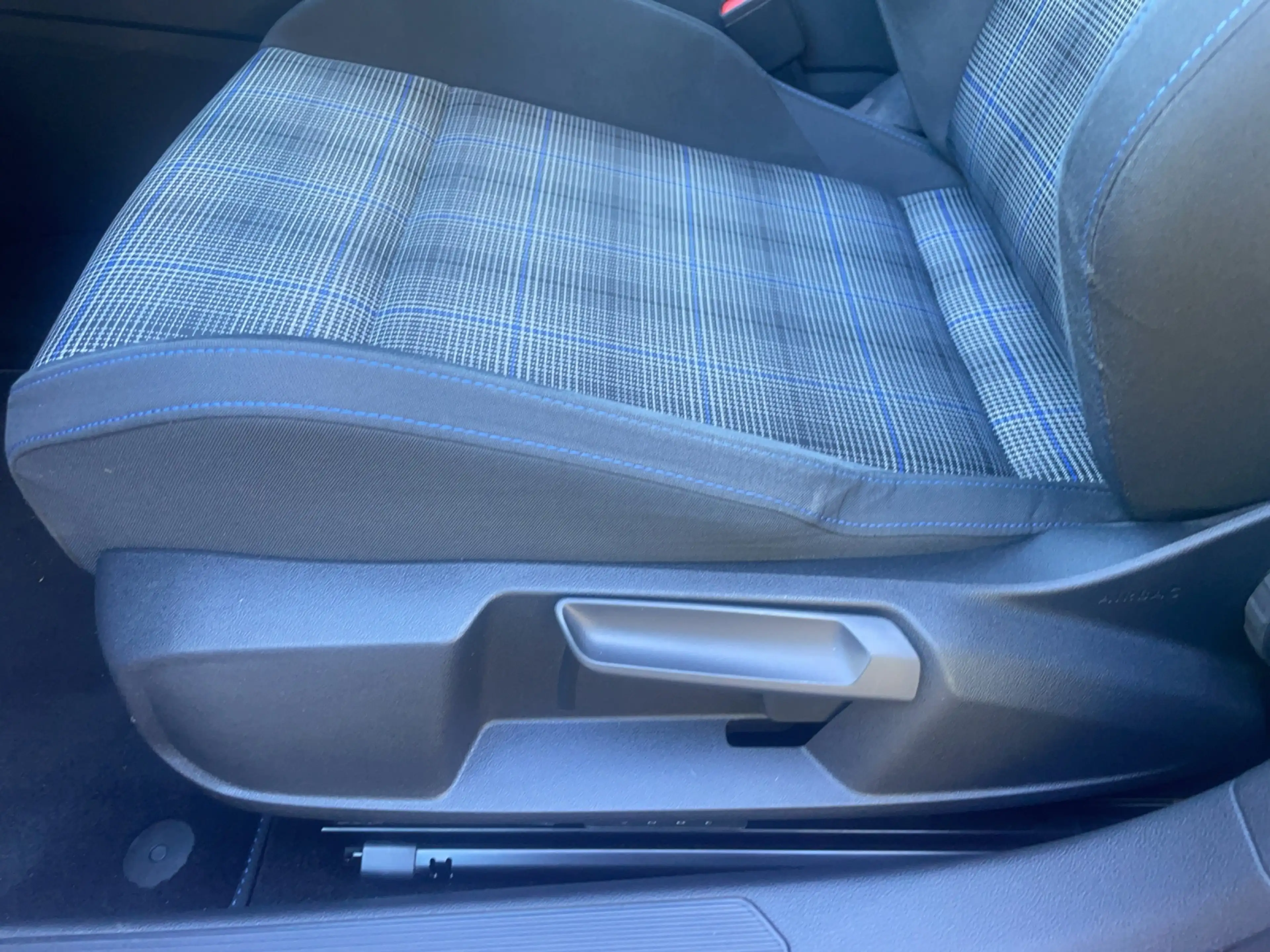 Volkswagen Golf GTE 1.4 TSI DSG eHybrid GTE eHybrid — photo 14