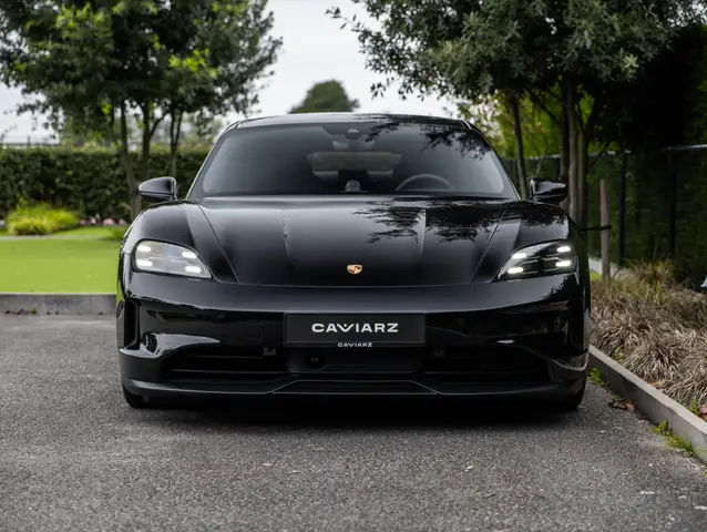 Porsche Taycan view 4