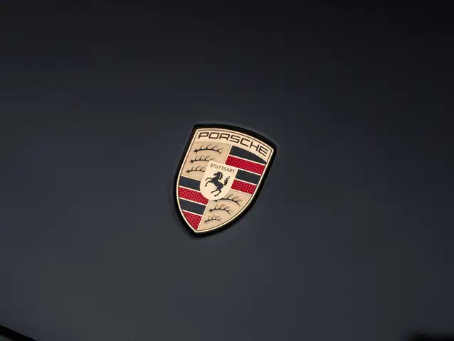 Porsche Taycan view 11
