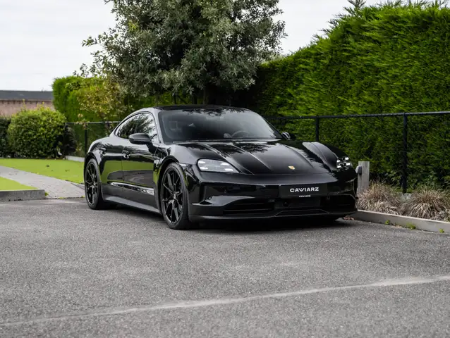 Porsche Taycan view 19