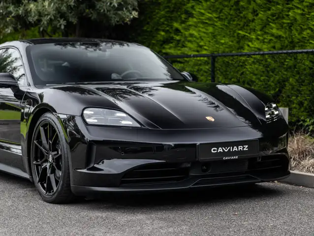 Porsche Taycan view 17