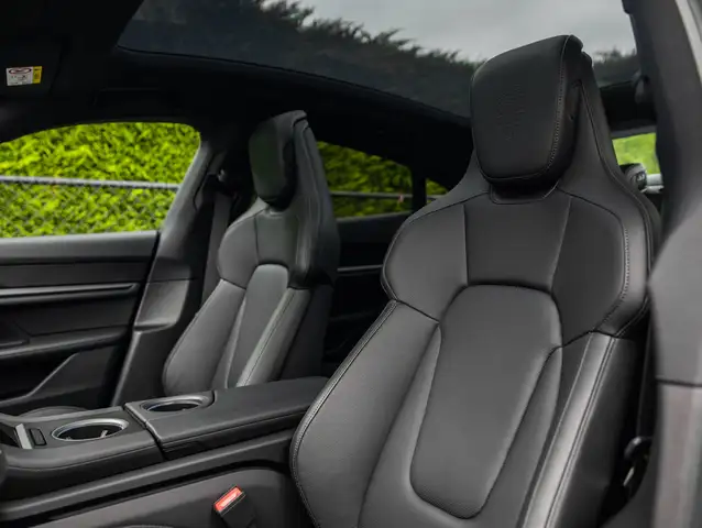 Porsche Taycan view 8