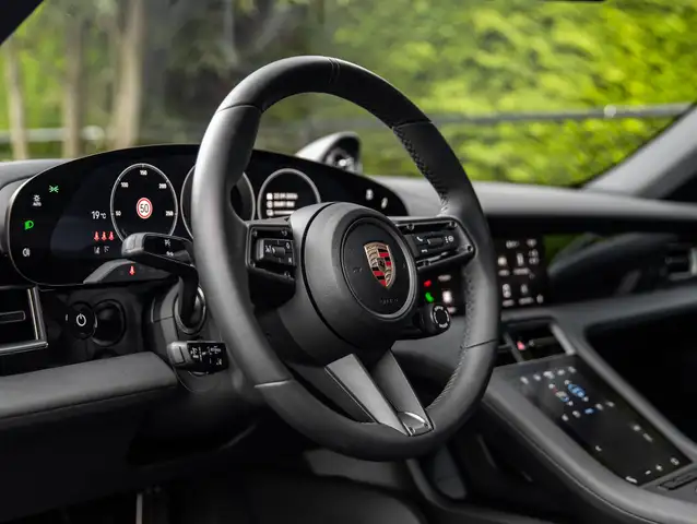 Porsche Taycan view 7