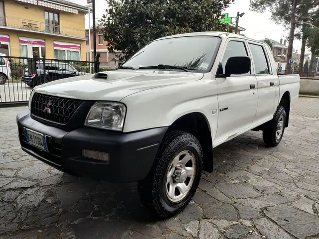 Mitsubishi L200 d.cab 2.5 tdi GL 4wd 115cv