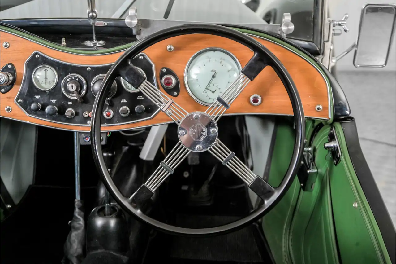 MG TC 1400cc met vijf versnellingsbak, foto 8