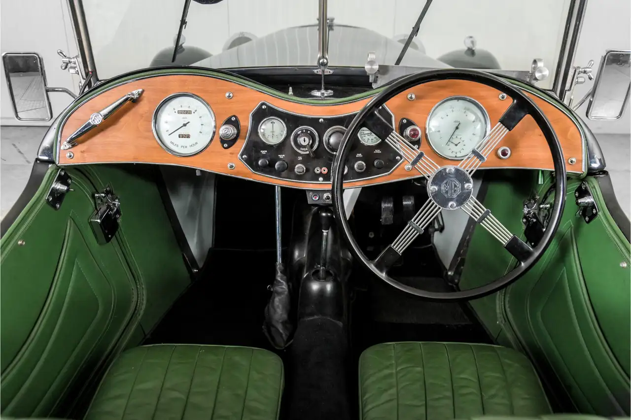 MG TC 1400cc met vijf versnellingsbak, foto 7