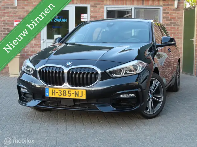 BMW 118 1-serie 118i Sport High Executive|Sport stoelen le