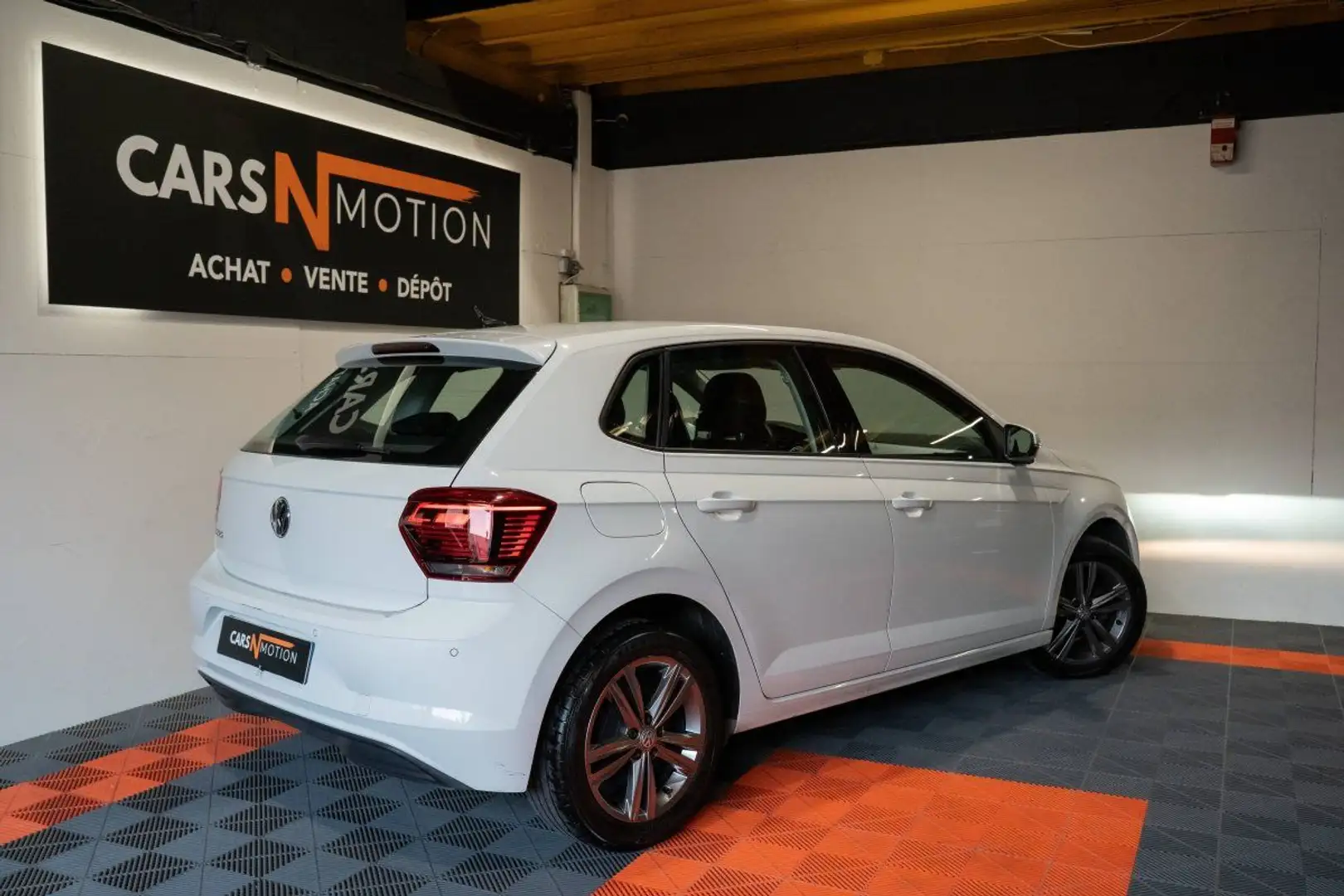 Volkswagen Polo 1.0 TSI 95ch Carat DSG7 - Feux LED, sièges chauffants ... Weiß - 2