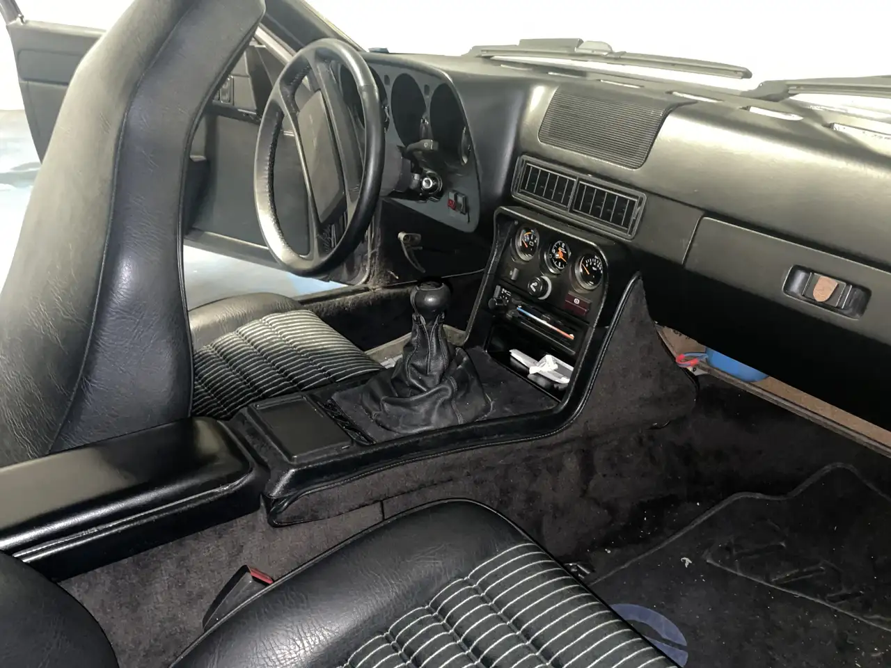 Porsche 924 2.0 Turbo, foto 5