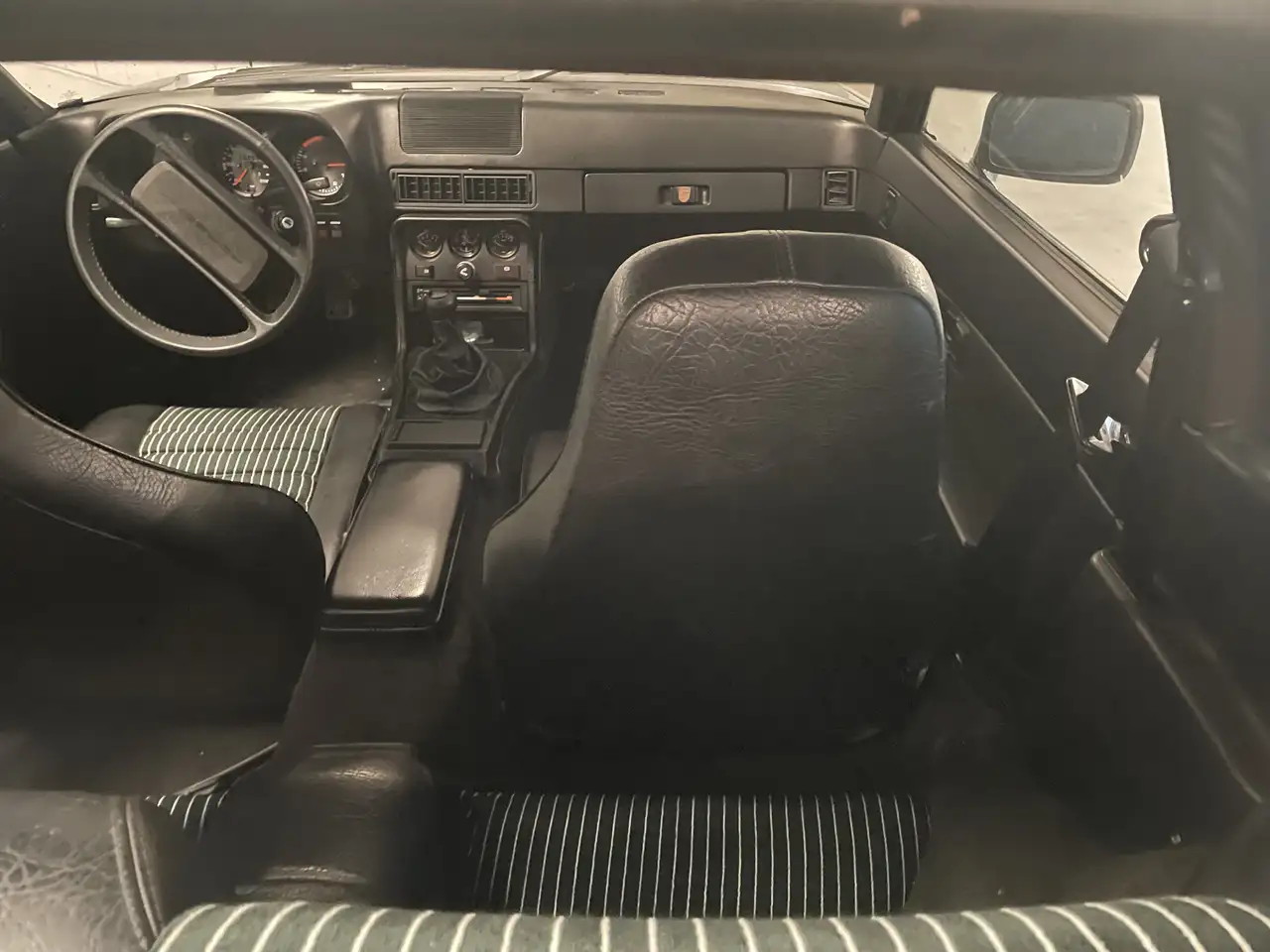 Porsche 924 2.0 Turbo, foto 4