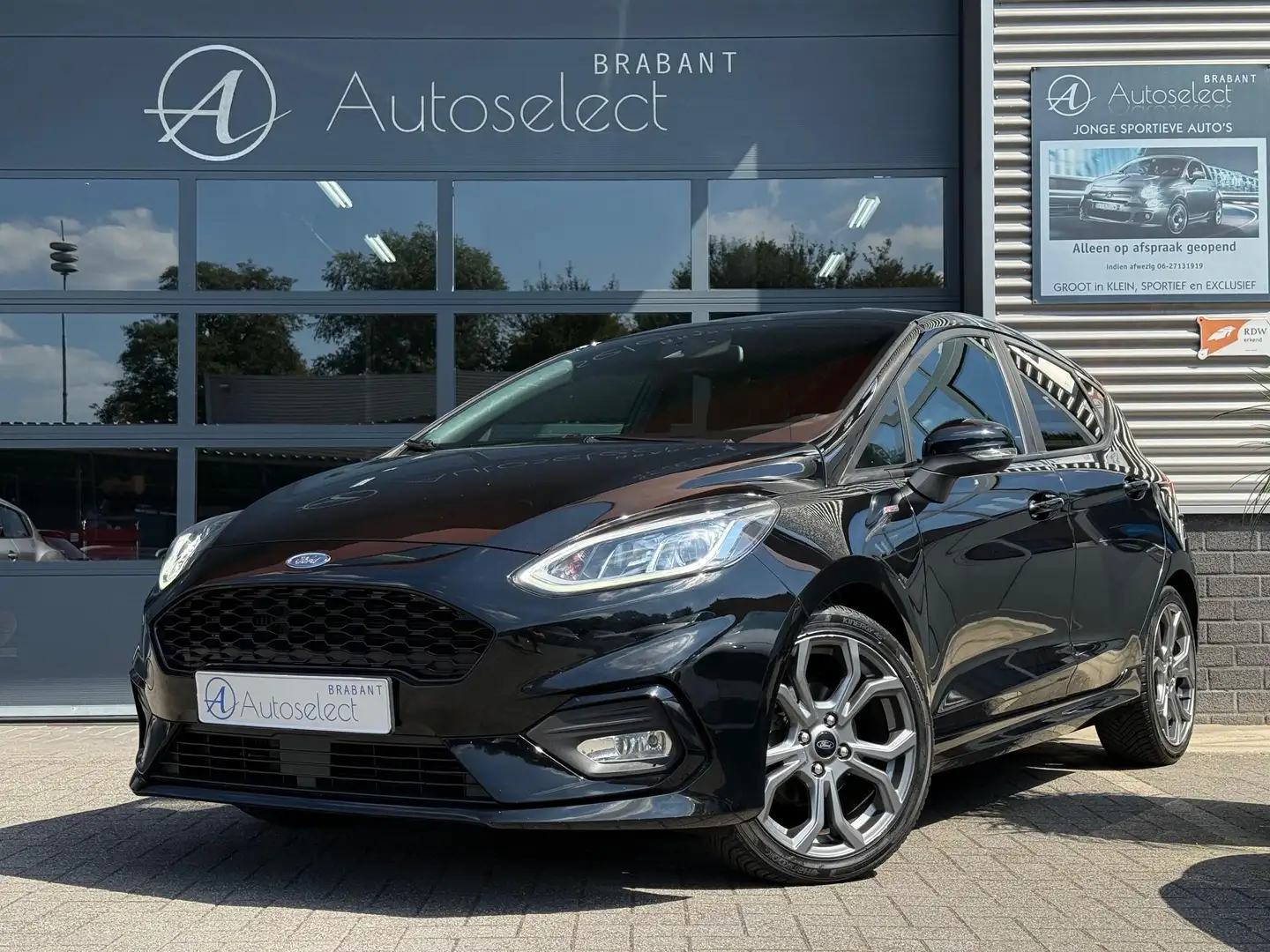 Ford Fiesta 1.0 EcoBoost ST-Line Clima CarPlay LED PDC Noir - 1