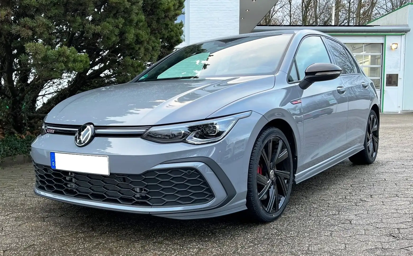 Volkswagen Golf VIII GTI 2.0 TSI DSG OPF LED Navi SHZ Gris - 2