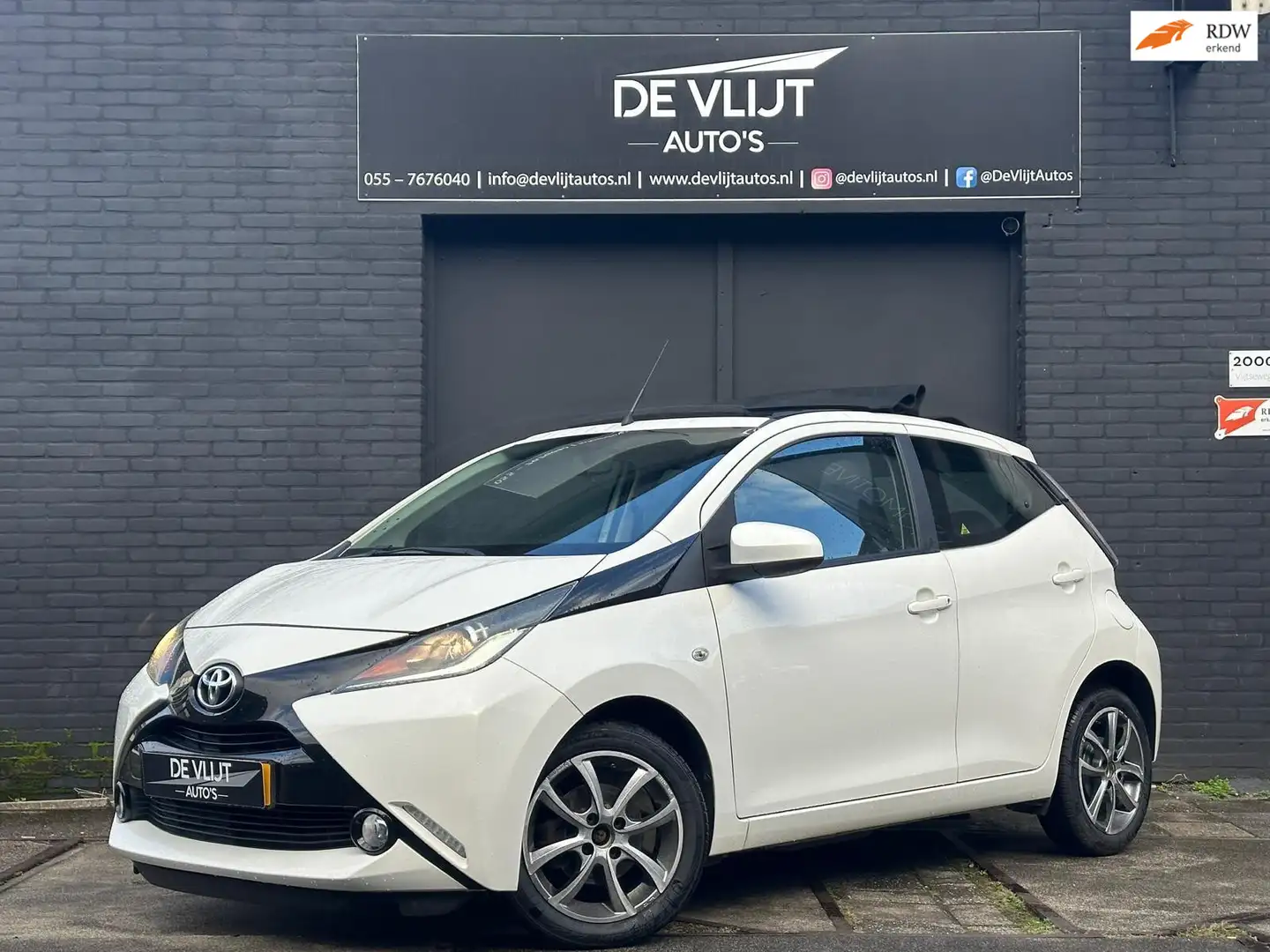 Toyota Aygo 1.0 VVT-i x-wave | Cabrio | Airco | Elek Raam | Mu Wit - 1