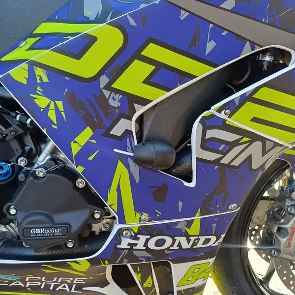 Honda CBR 1000 - foto 6