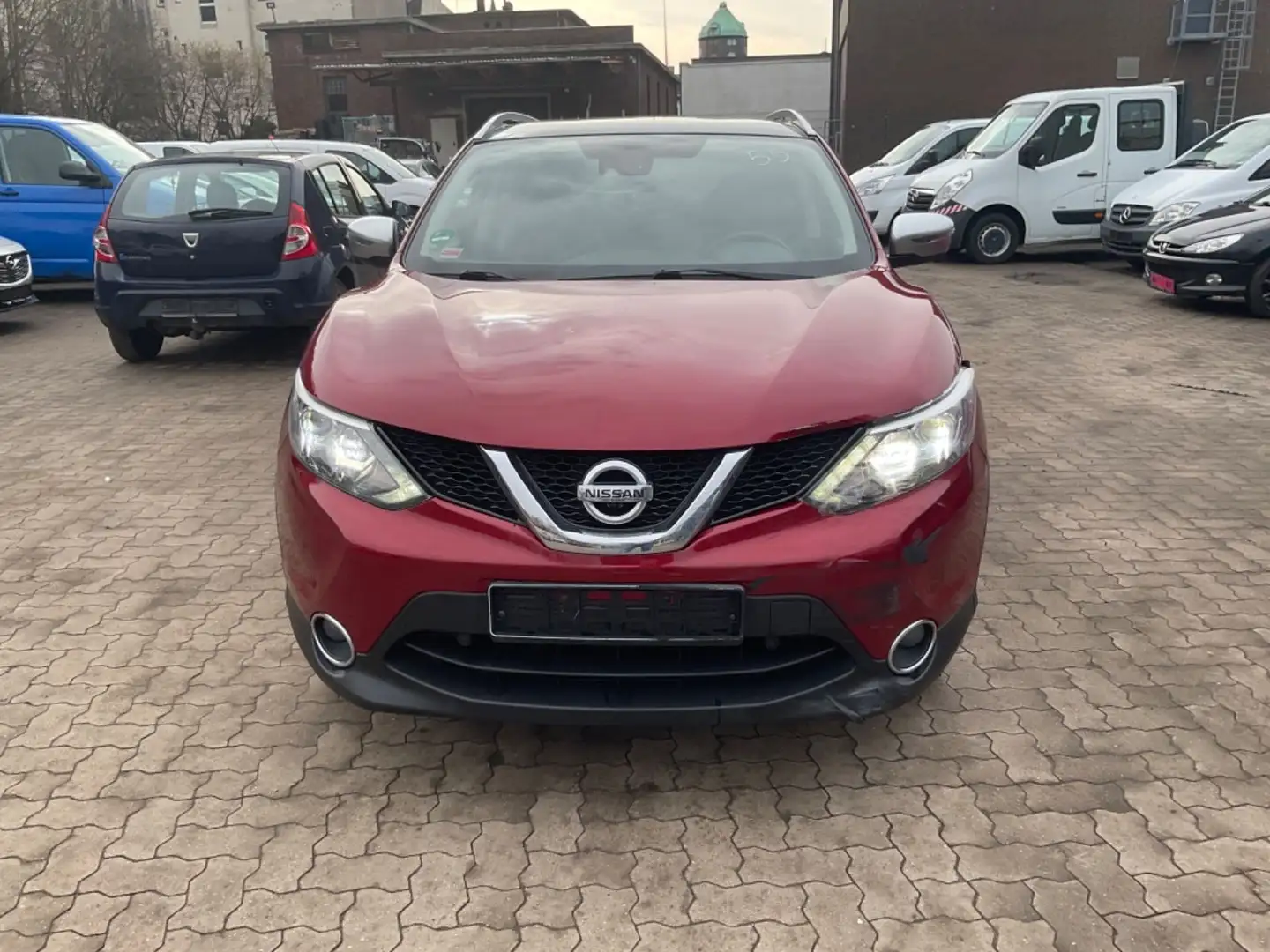 Nissan Qashqai Tekna TÜV 05.2026 Rot - 2