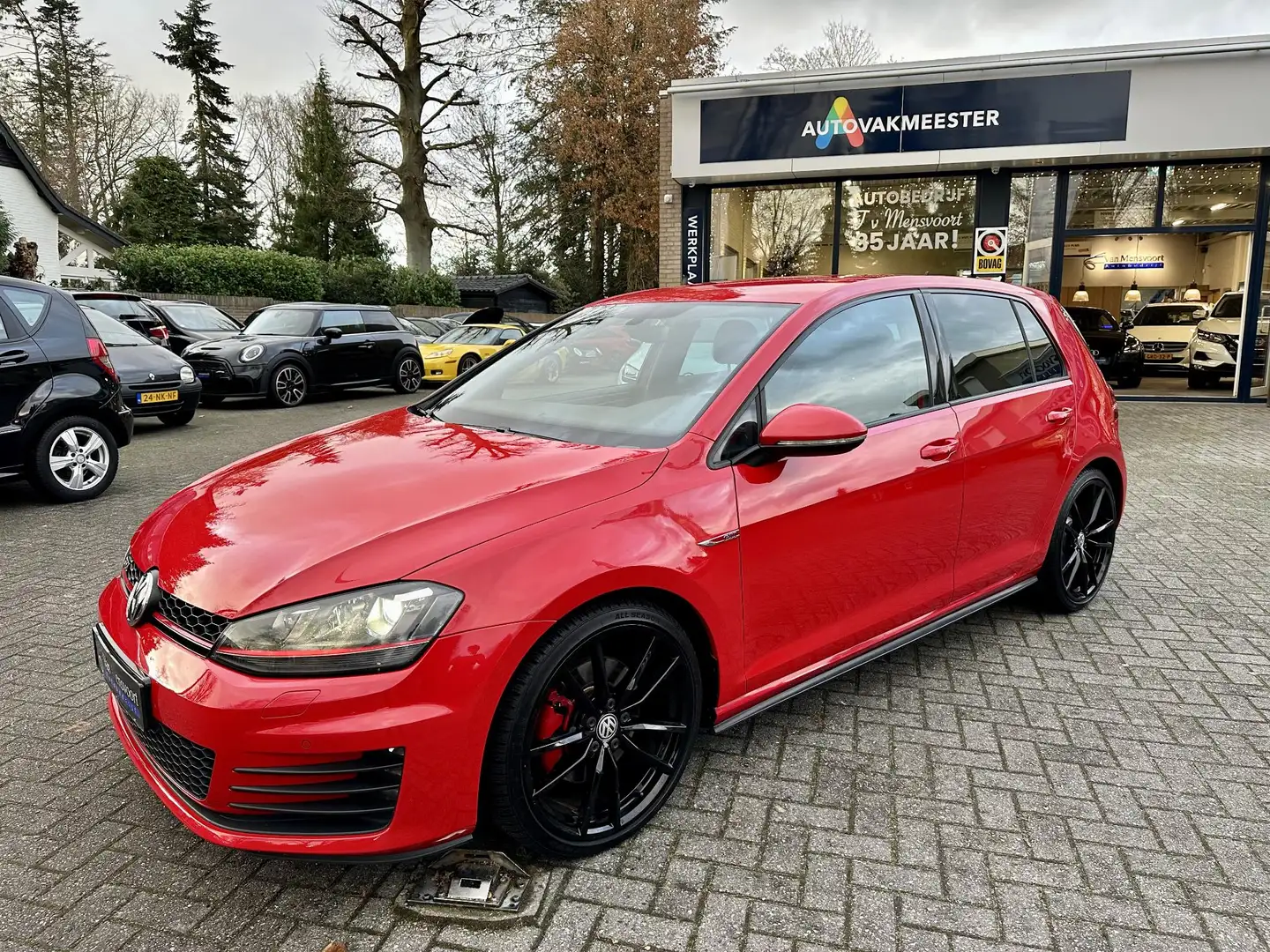 Volkswagen Golf GTI 2.0 220PK DSG 2eEig|NaviXenon|19inch|Climate Rood - 2