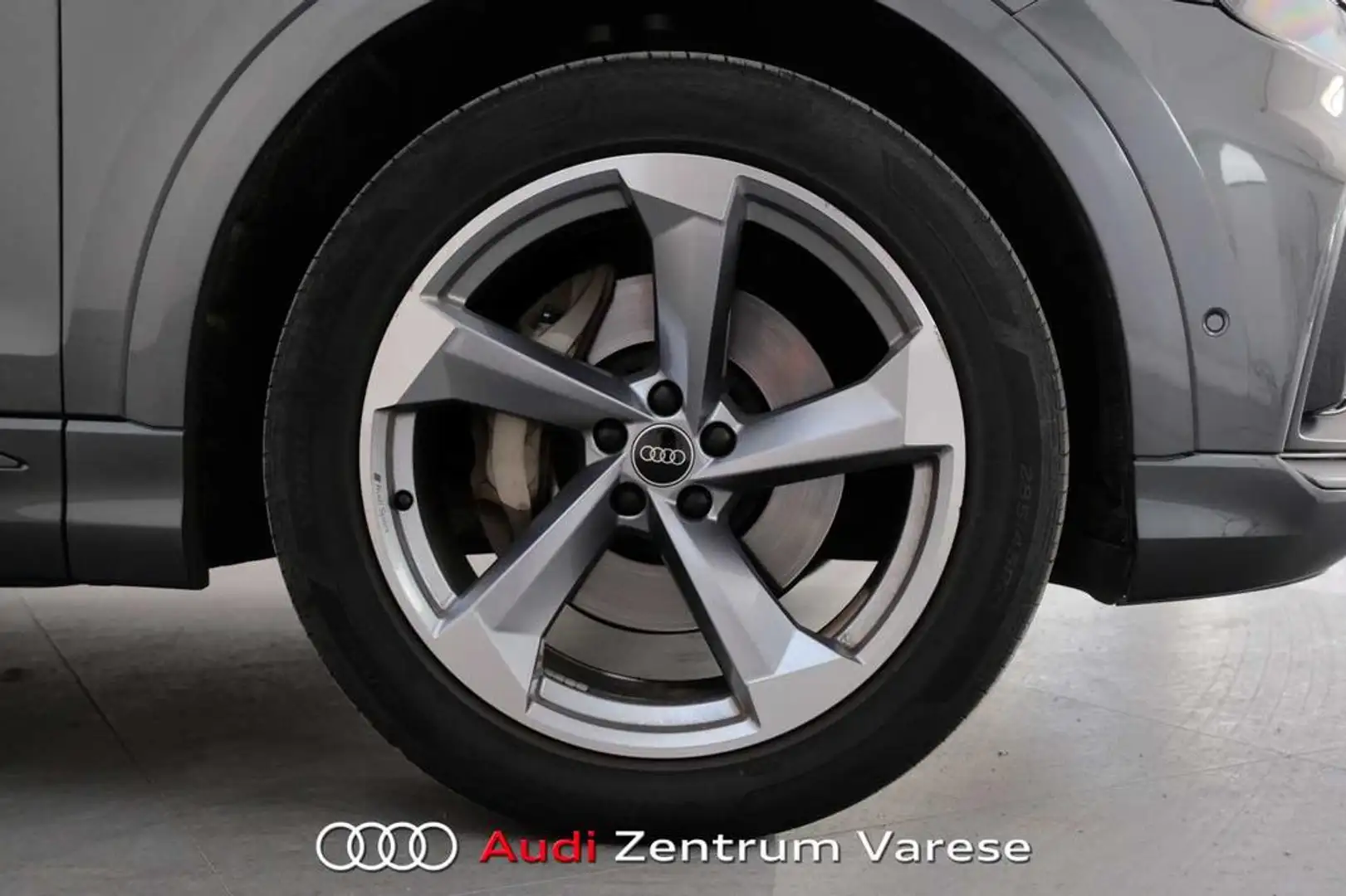Audi Q8 50 3.0 tdi mhev Sport quattro tiptronic Gris - 2