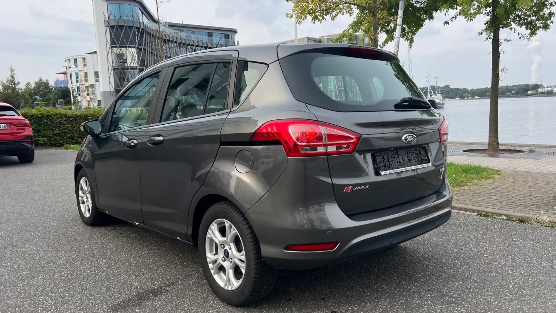 Ford B-Max B-MAX Sync Edition 1HAND  HU NEU KLIMA Grün - 2
