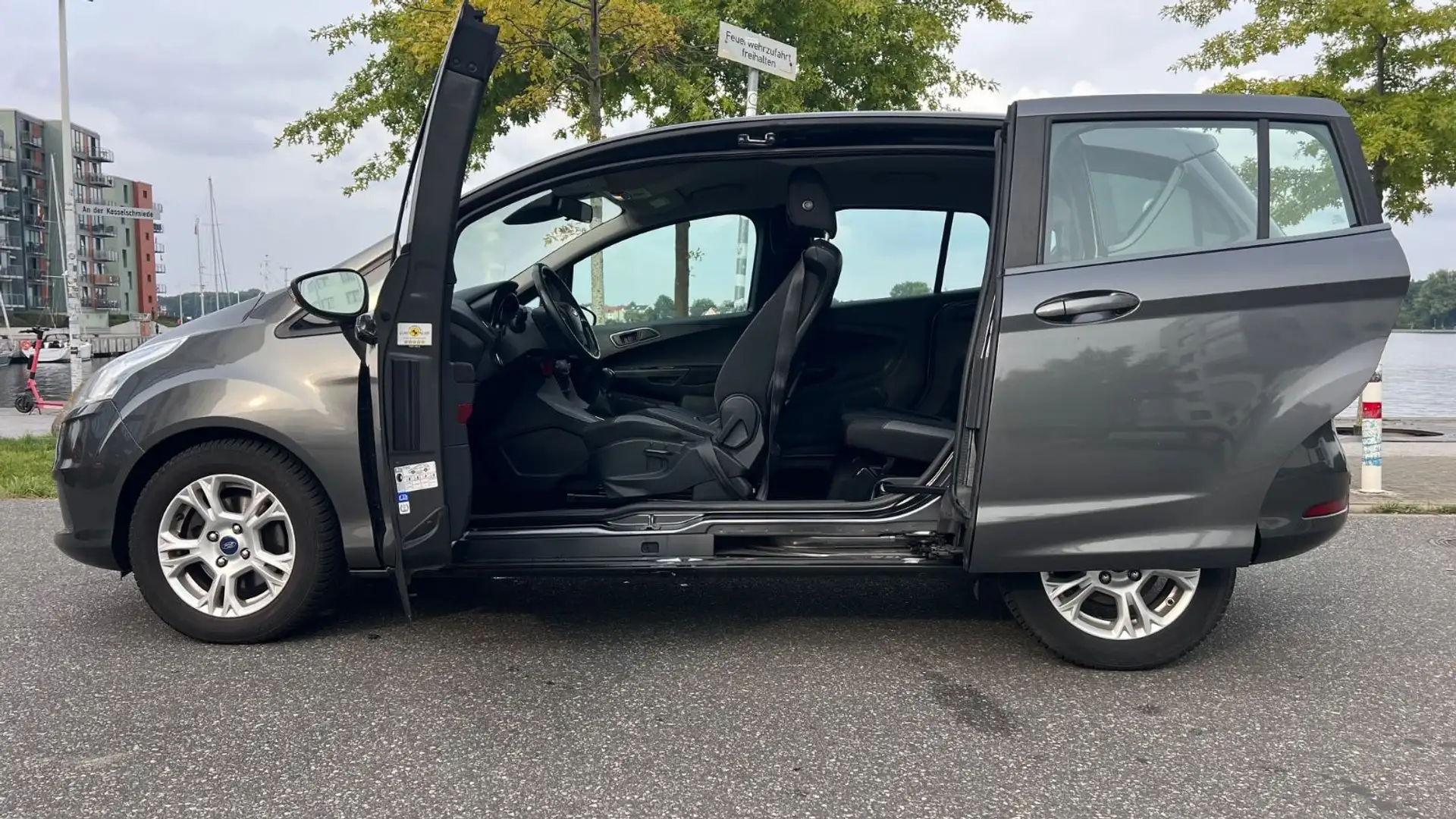 Ford B-Max B-MAX Sync Edition 1HAND  HU NEU KLIMA Grün - 1