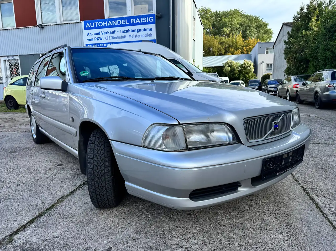 Volvo V70 2.5L TÜV 06/2028, foto 3