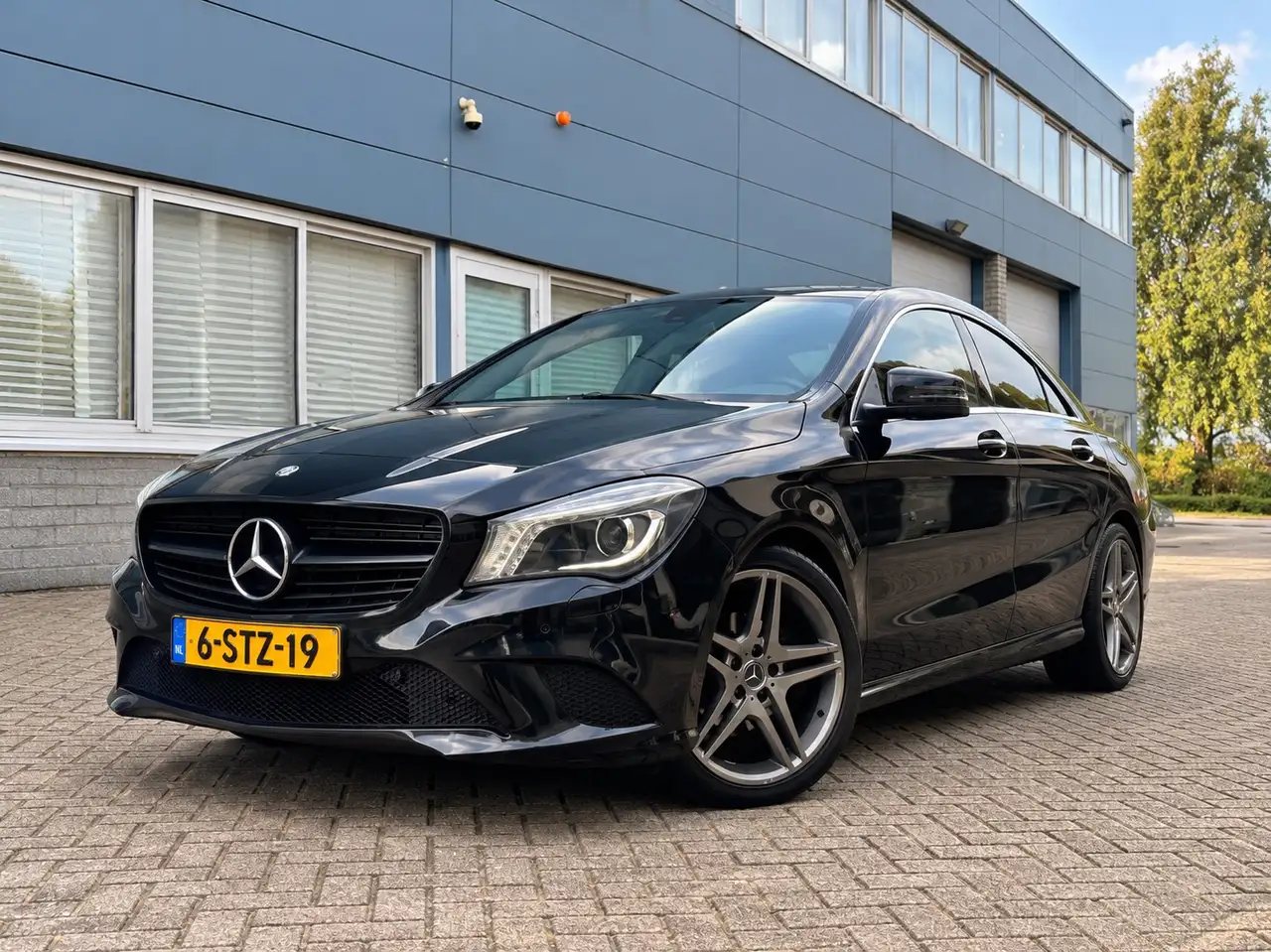Mercedes-Benz CLA 180