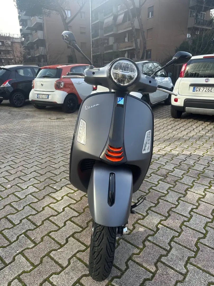 Vespa GTS Super Sport 310 02/2015 km1 Nero - 2