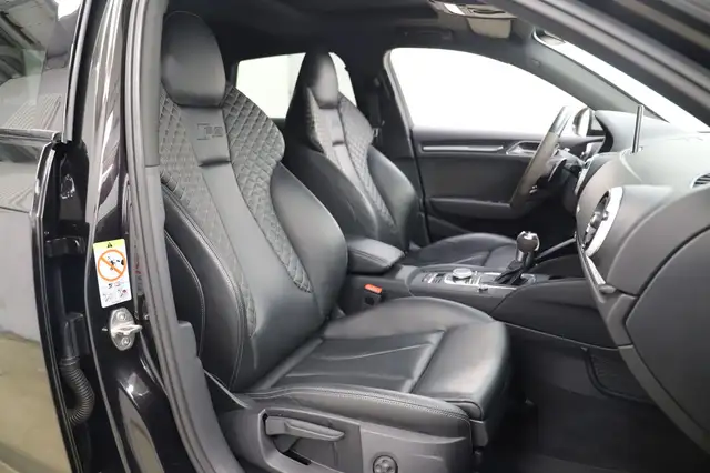 Audi RS3 view 10