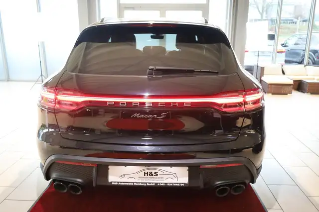 Porsche Macan view 7