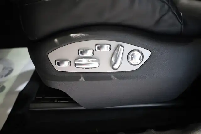 Porsche Macan view 13