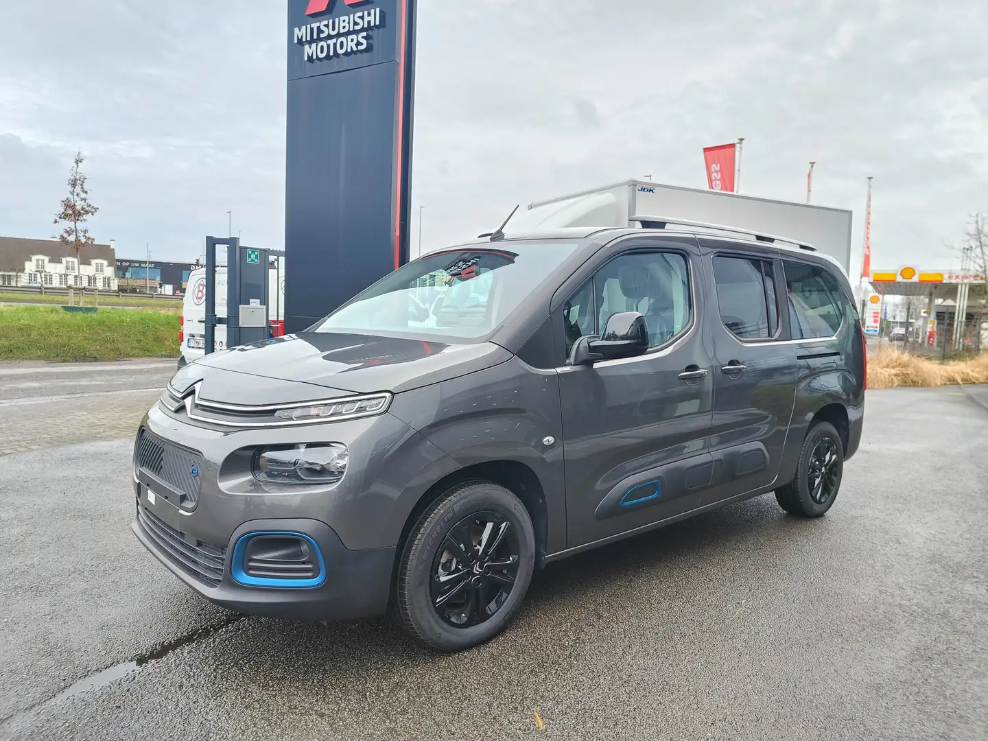 Citroen Berlingo ë-Berlingo XL Elektromotor 136 SHINE Gris - 1