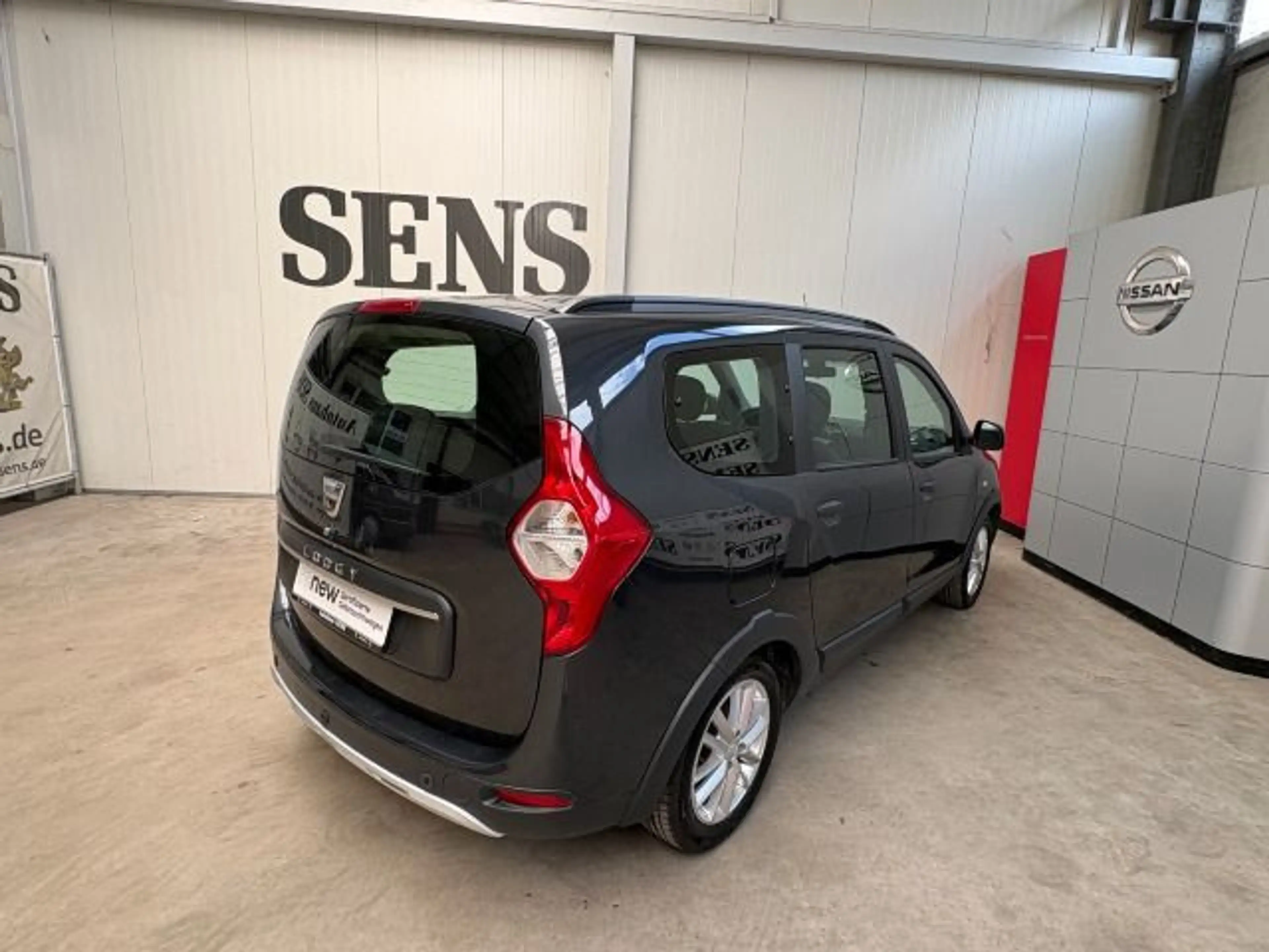 Dacia Lodgy 1.5 BLUE dCi 115 Stepway Selection — photo 5