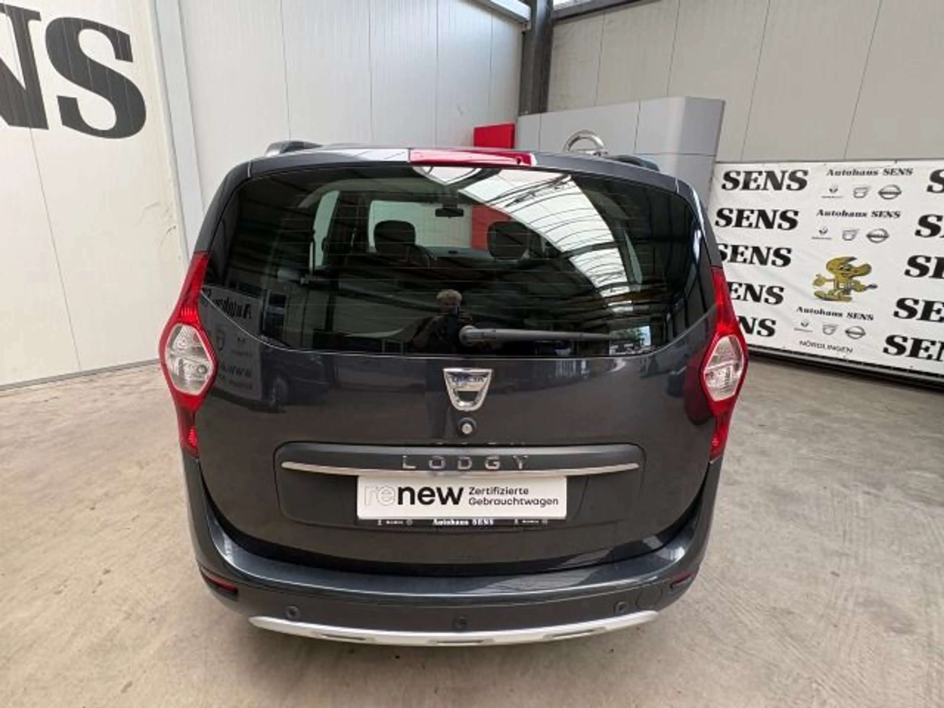 Dacia Lodgy 1.5 BLUE dCi 115 Stepway Selection — photo 6