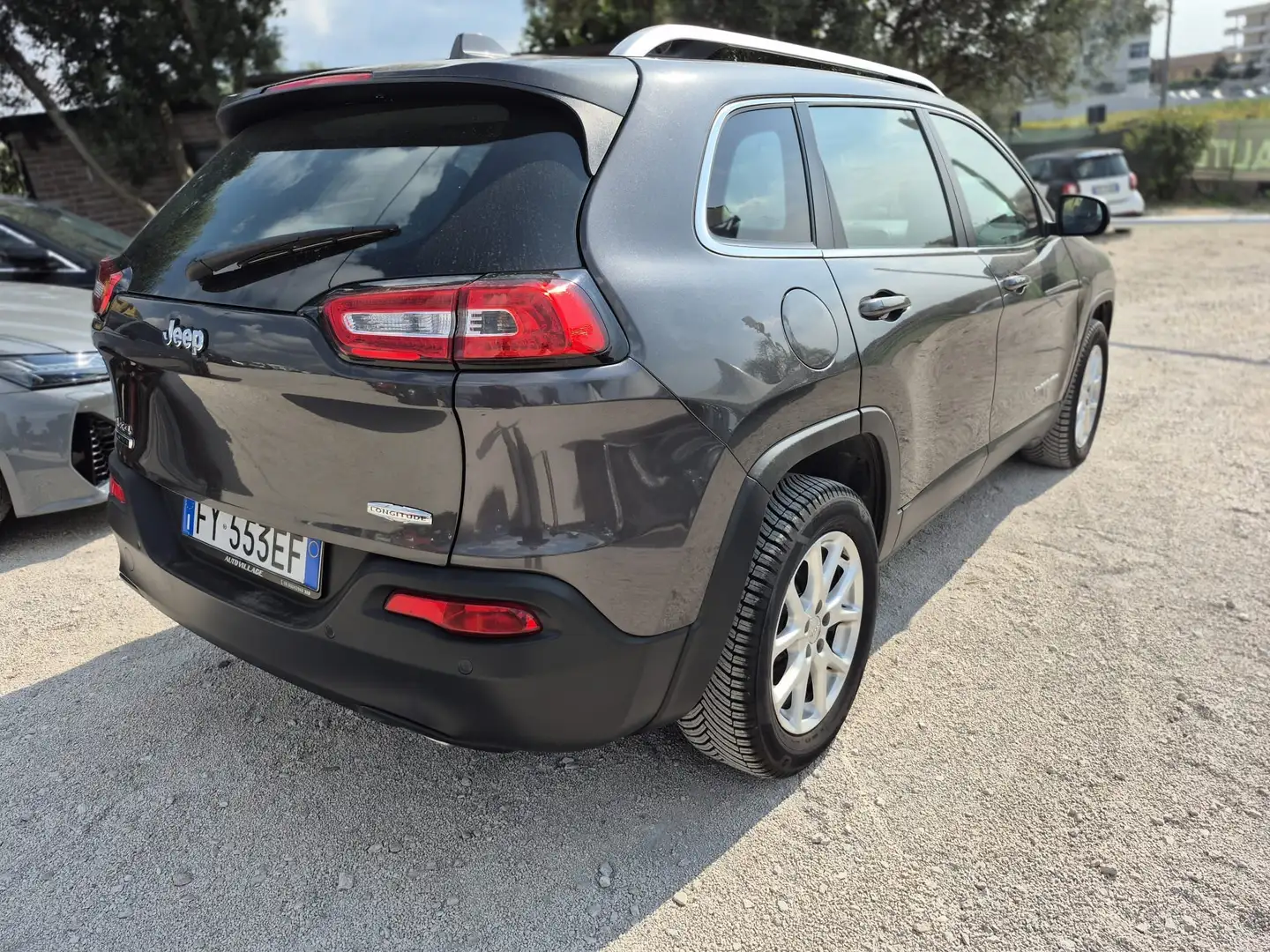Jeep Cherokee Cherokee V 2014 2.0 mjt II Longitude 4wd 170cv Grigio - 2