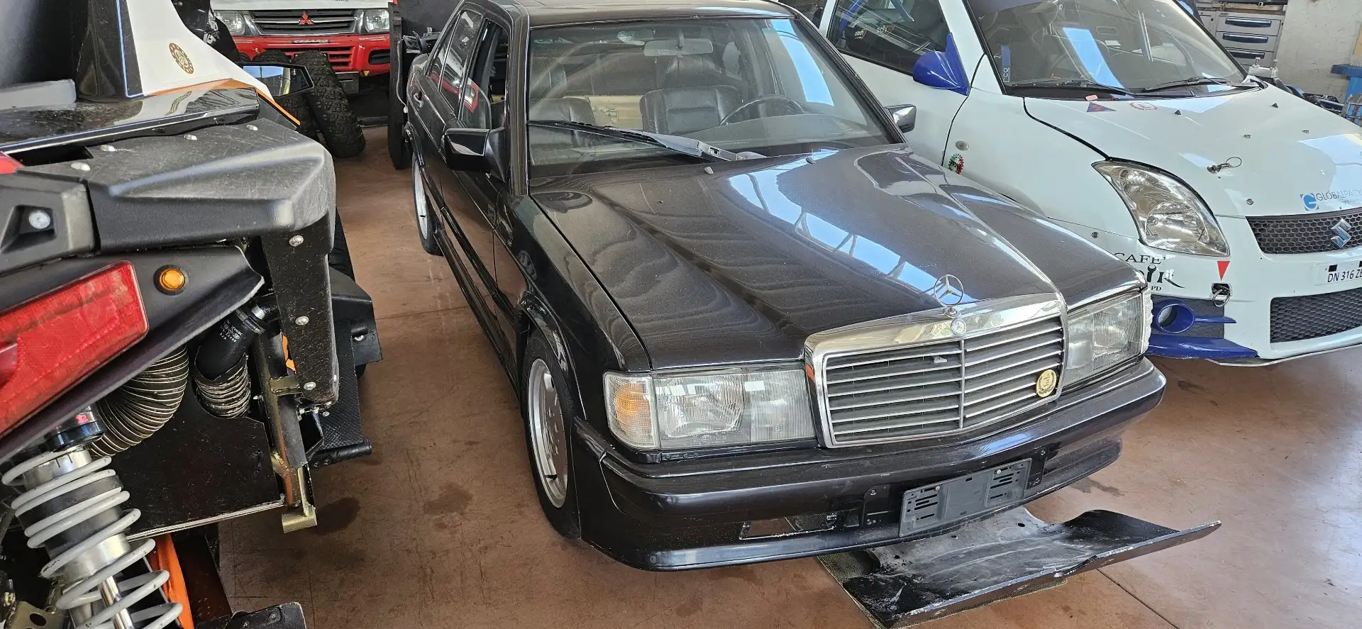 Mercedes-Benz 190 2.5 16 E 204cv - 1