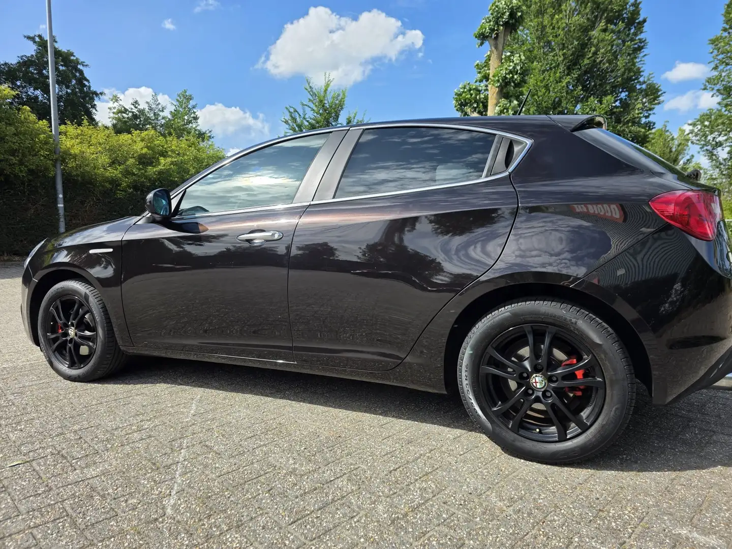 Alfa Romeo Giulietta Giulietta 1.4T MultiAir Distinctive Tuning 200 PK Zwart - 2