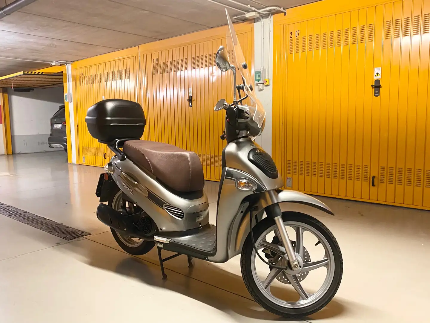 Kymco People 125 Anniversary - SOLO 7.000 KM Grigio - 1