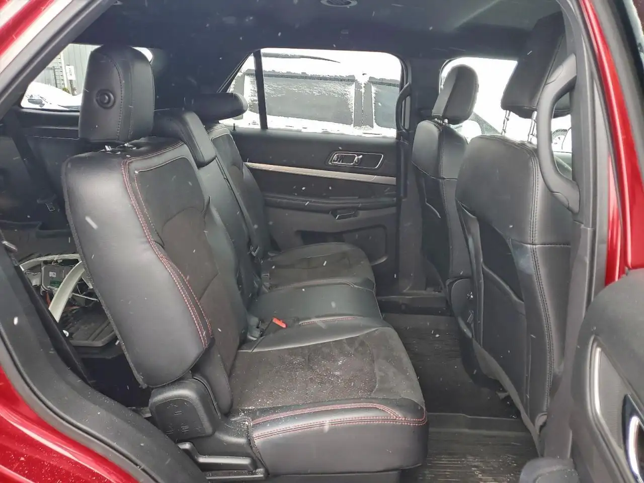 Ford Explorer снимка Ford Explorer