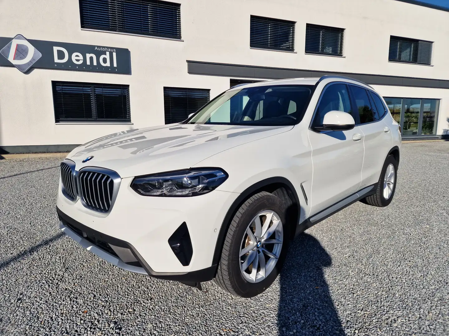 BMW X3 xDrive 20 d *Driv.Ass.*ACC*HiFi*RFK* Weiß - 2