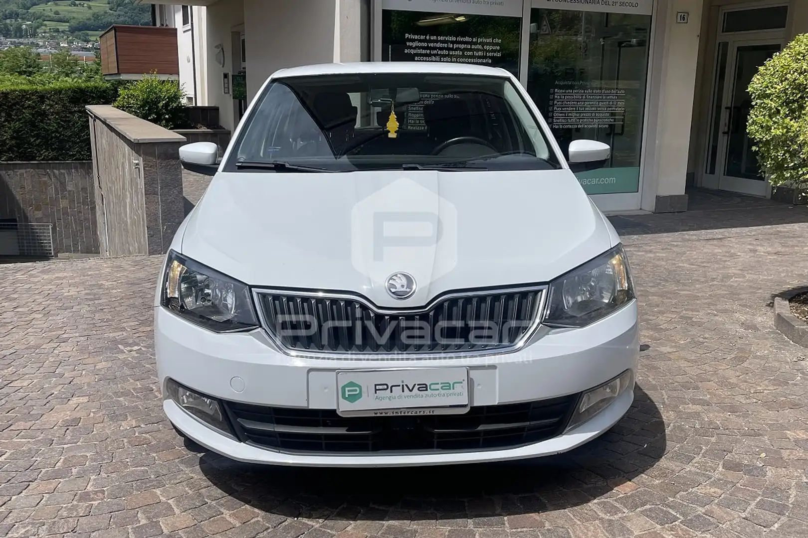 Skoda Fabia Fabia 1.0 MPI 75 CV Design Edition Blanc - 2