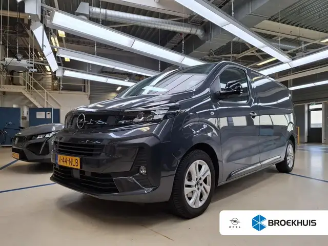 Opel Vivaro-e Electric L2 75 kWh | 11 kW boordlader | Comfort Pa