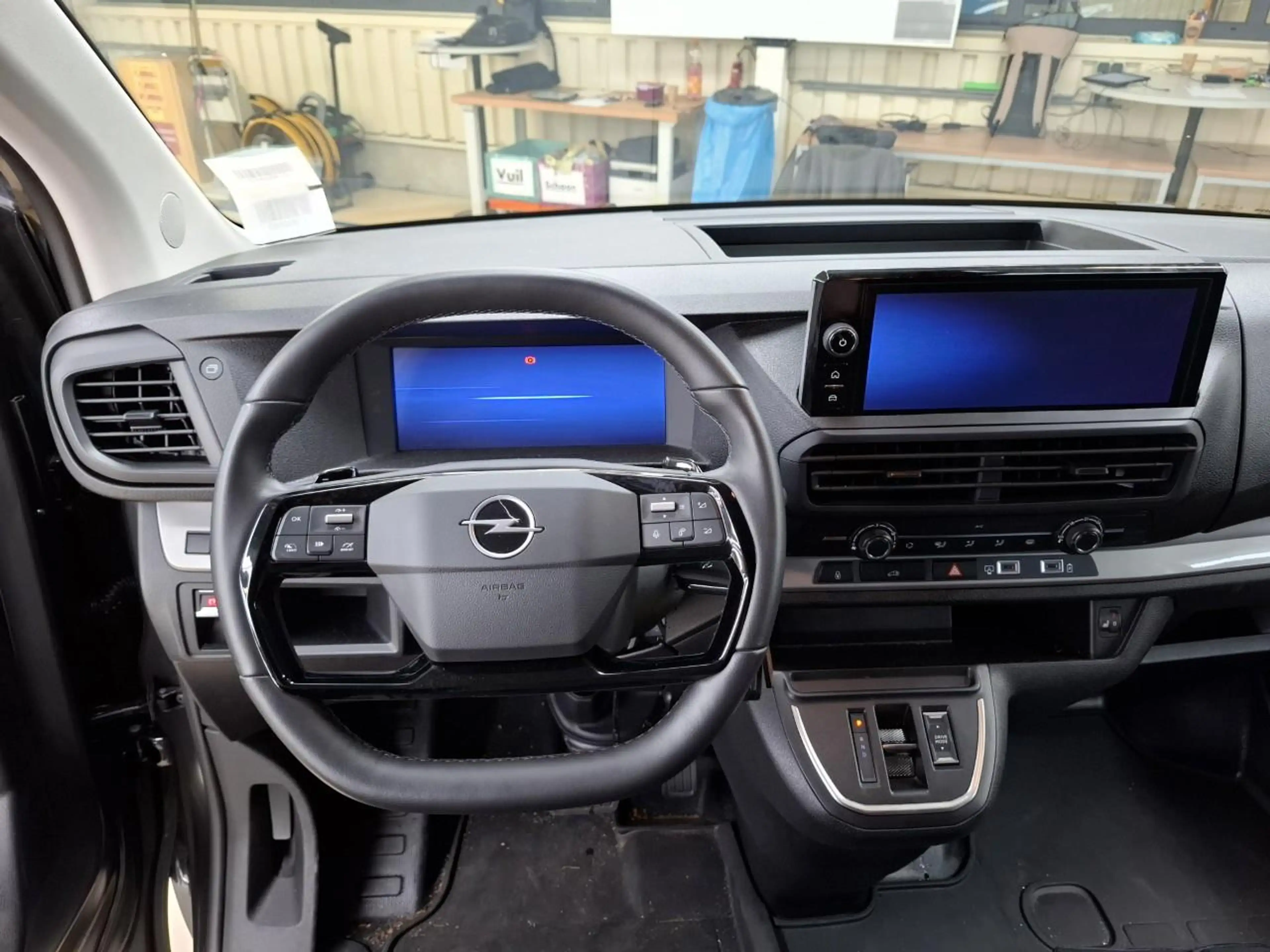 Opel Vivaro-e Electric L2 75 kWh | 11 kW boordlader | Comfort Pa — photo 4