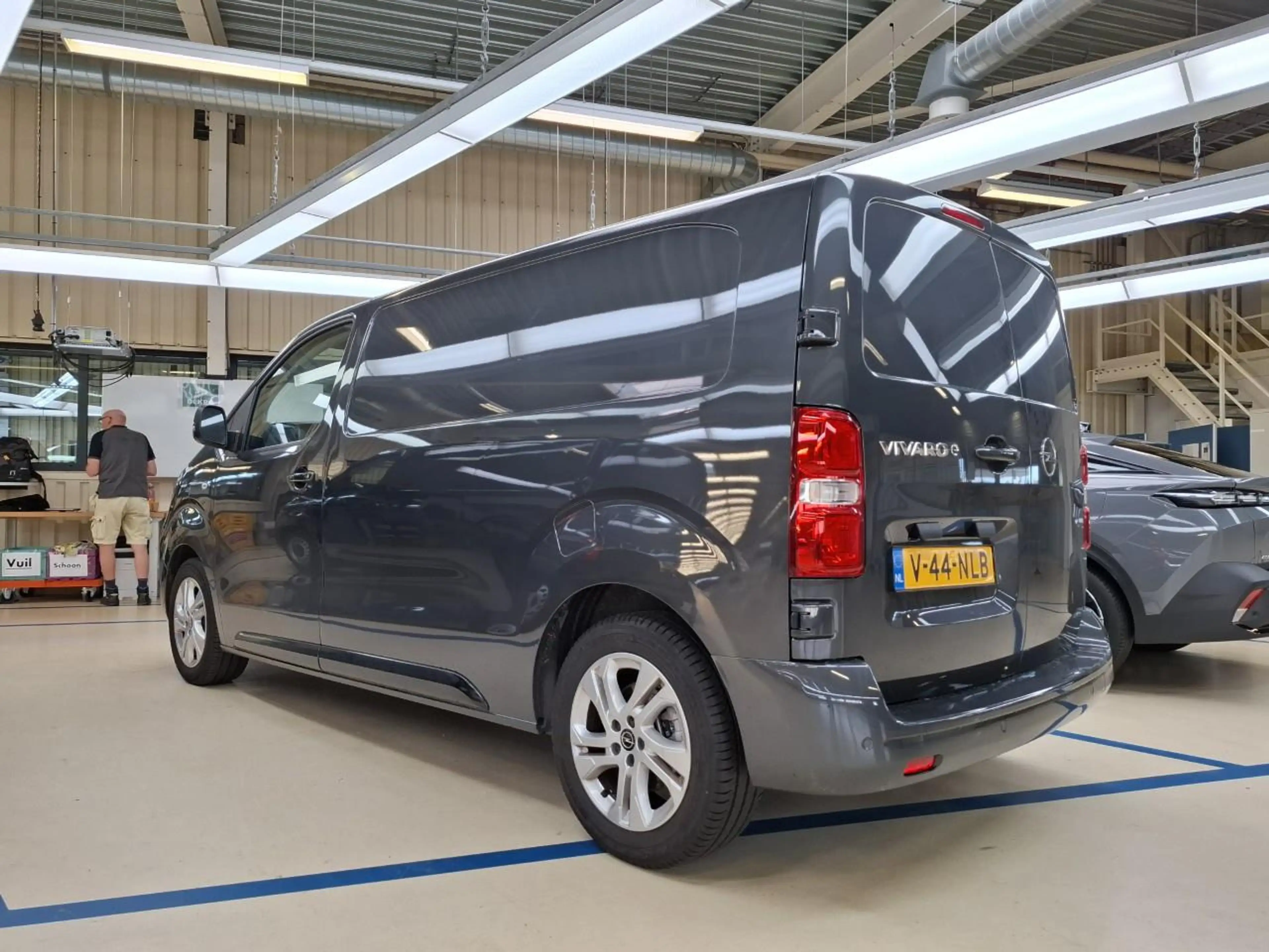 Opel Vivaro-e Electric L2 75 kWh | 11 kW boordlader | Comfort Pa — photo 12