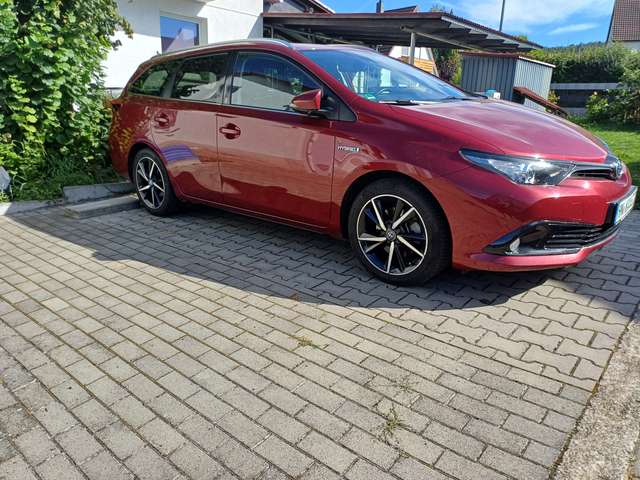 Imagine Toyota Auris Auris Touring Sports Hybrid 1.8 VVT-i Hybrid Autom