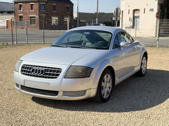 Audi TT TT Coupé 1.8 Turbo 20v ( papier hollandaise ??? )