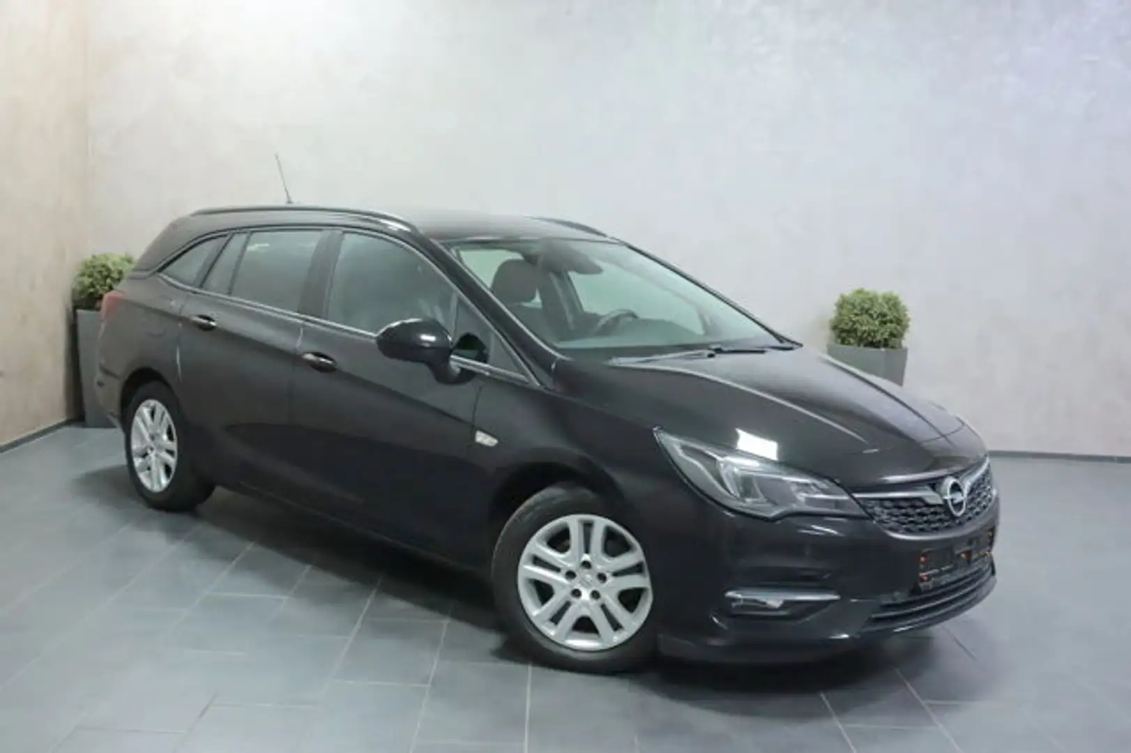 Opel Astra K Sports Tourer Edition CAM LED NAVI SHZ Noir - 2