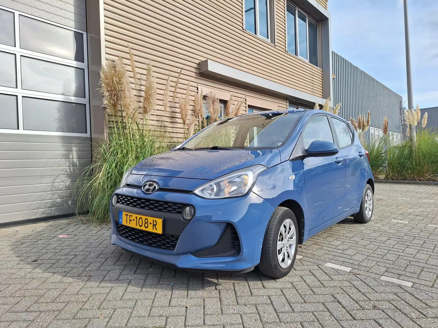 Hyundai i10 |1.0i Comfort | Navigatiesysteem | Airco | Leuke k Blauw - 2