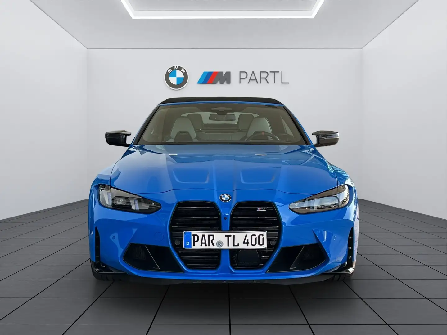 BMW M4 Competition xDrive Cabrio INDIVIDUAL M-DriversP. Blau - 2