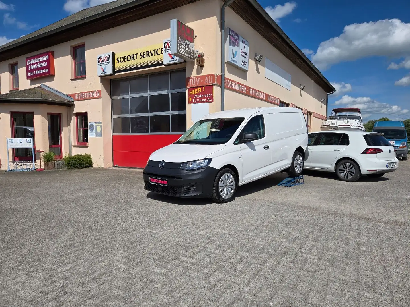 Volkswagen Caddy Cargo Basis Maxi**1.Hand**65Tkm** Weiß - 1