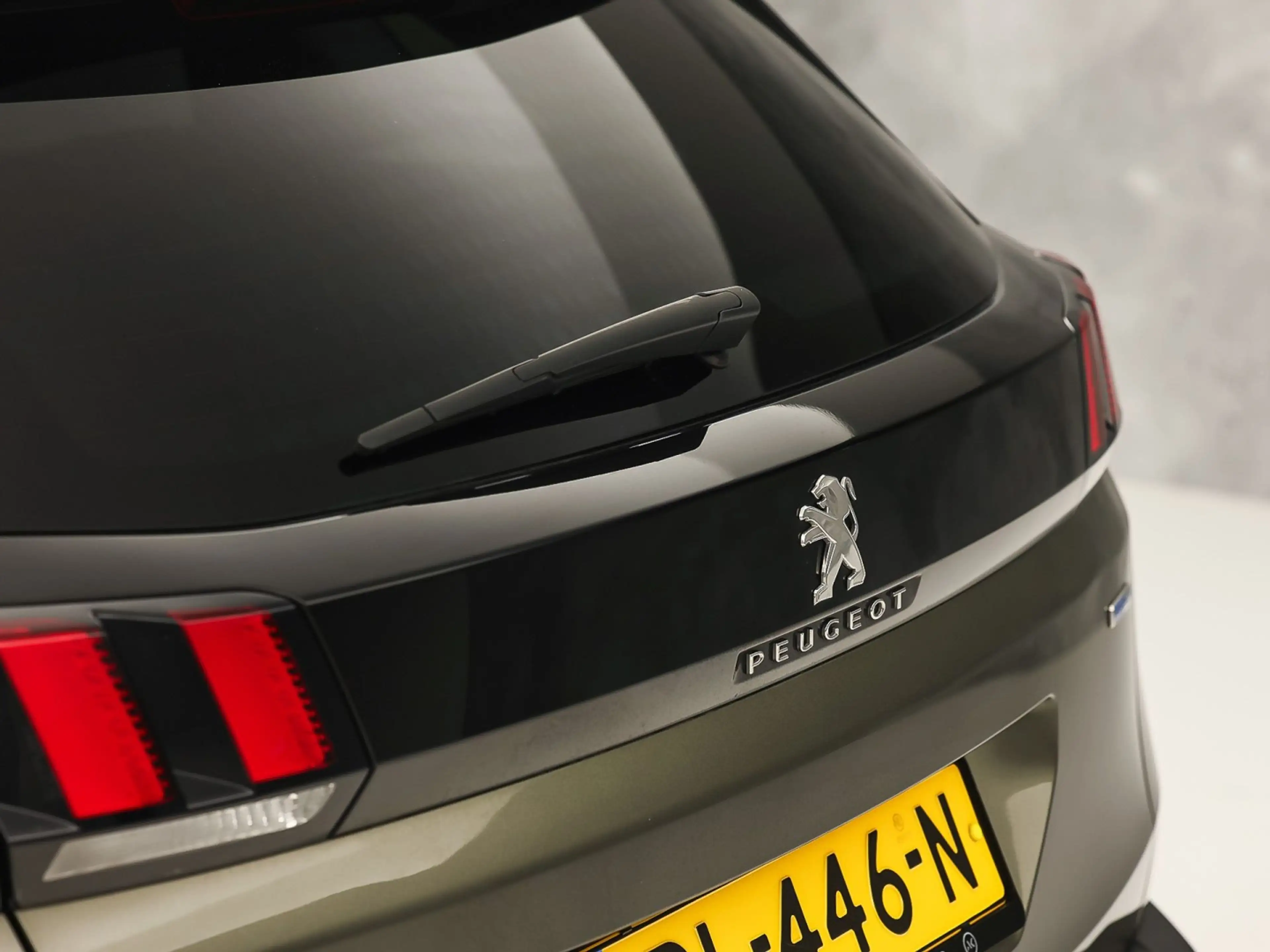 Peugeot 3008 1.2 PureTech Allure Automaat (APPLE CARPLAY, GROOT — photo 36