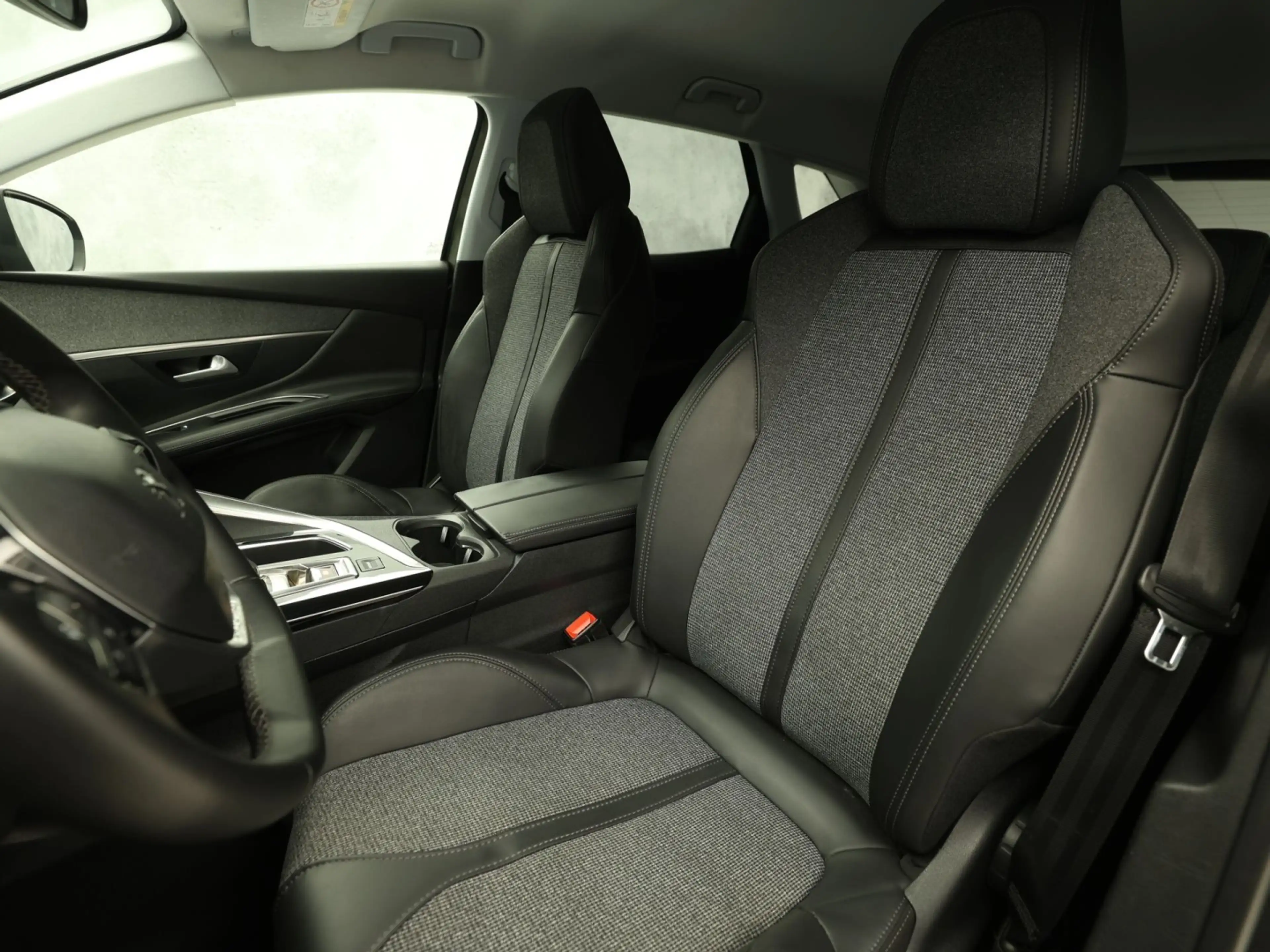 Peugeot 3008 1.2 PureTech Allure Automaat (APPLE CARPLAY, GROOT — photo 14